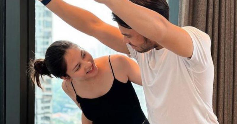 7 Foto Jessica Mila dan Suami Ikut Kelas Prenatal Yoga